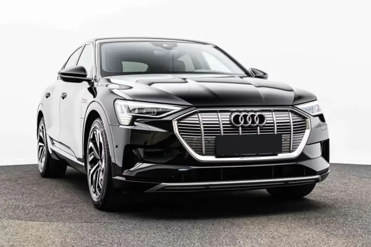 Usata Audi e-tron S-Line 158 kW (215 CV) 2022 Nero SUV
