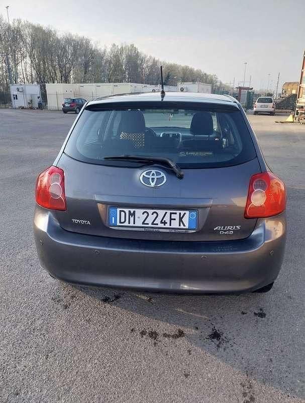 Usata Toyota Auris Sol 90 CV (66 kW) 2008 Utilitaria