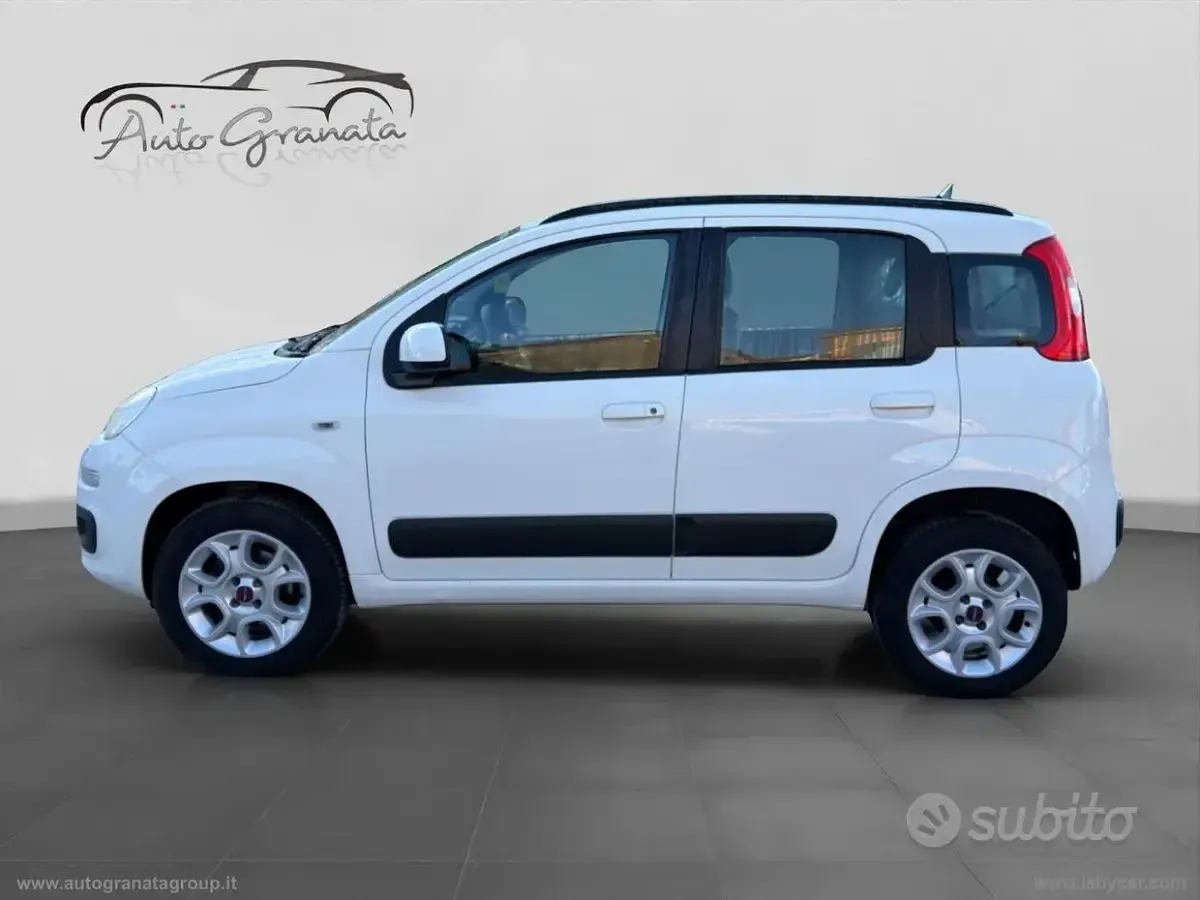 Begagnad Fiat Panda Lounge 86 HK (63 kW) 2014 Vit Halvkombi