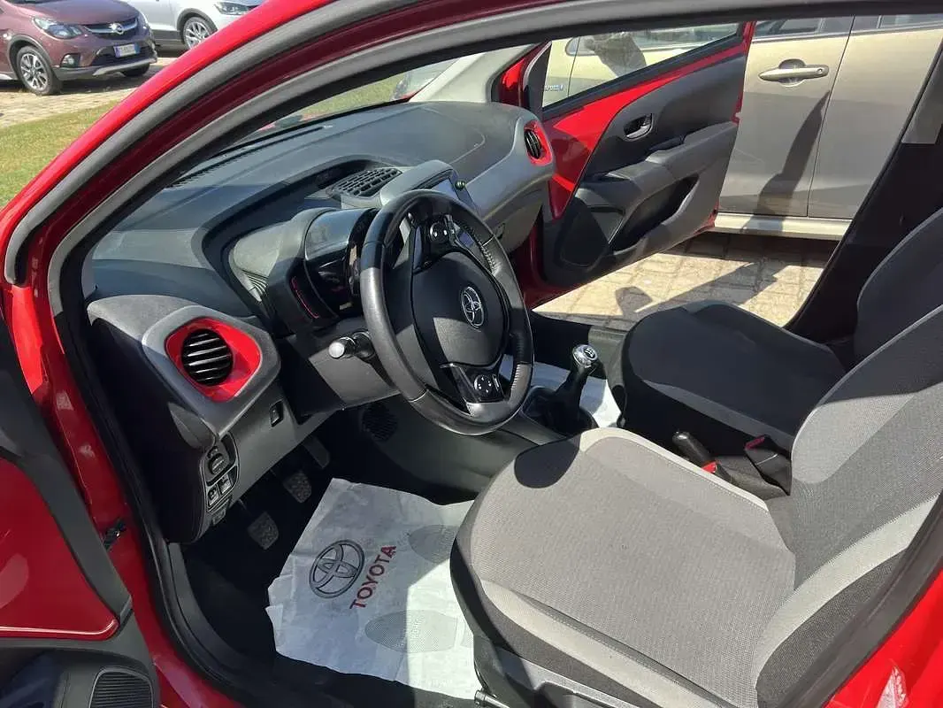 Usata Toyota Aygo X-play 72 CV (52 kW) 2021 Utilitaria