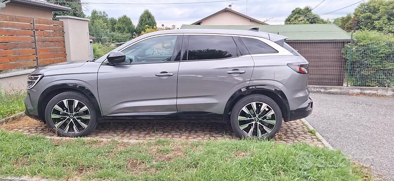 Usata Renault Austral 160 CV (117 kW) 2024 Grigio SUV