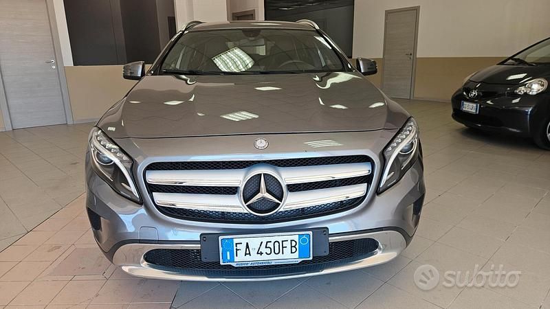 Usata Mercedes GLA200 Premium 136 CV (100 kW) 2015 Grigio SUV