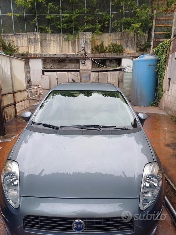 Usata Fiat Grande Punto 90 CV (66 kW) 2007 Grigio Utilitaria