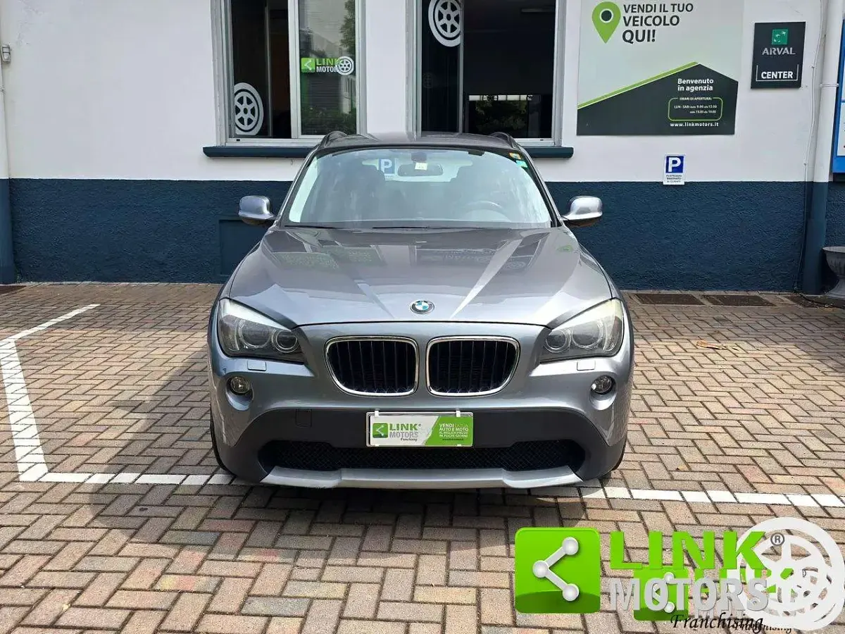 Usata BMW X1 143 CV (105 kW) 2011 Grigio scuro SUV