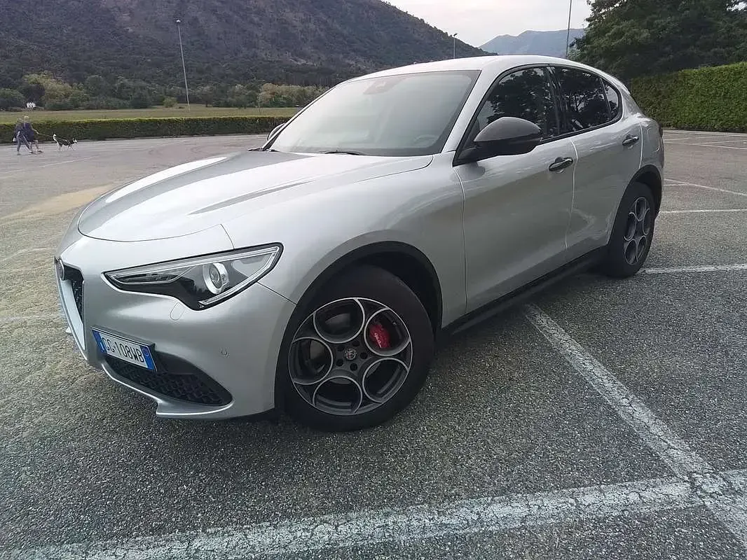 Usata Alfa Romeo Stelvio 160 CV (117 kW) 2021 Argento SUV