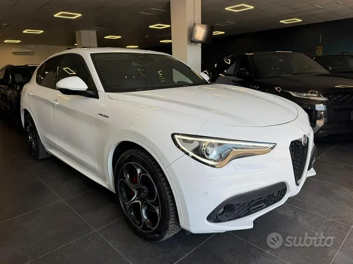 Usata Alfa Romeo Stelvio Veloce 209 CV (153 kW) 2022 Bianco SUV