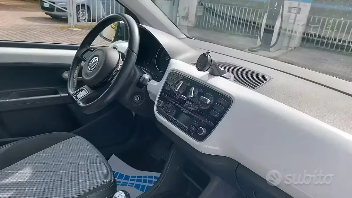 Usata VW up! 75 CV (55 kW) 2013 Bianco Utilitaria