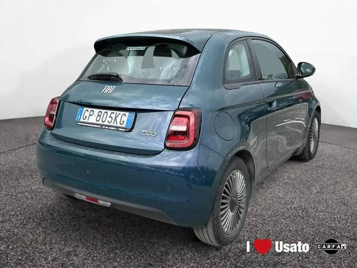 Usata Fiat 500e Icon 86 kW (118 CV) 2023 Blu/azzurro Berlina