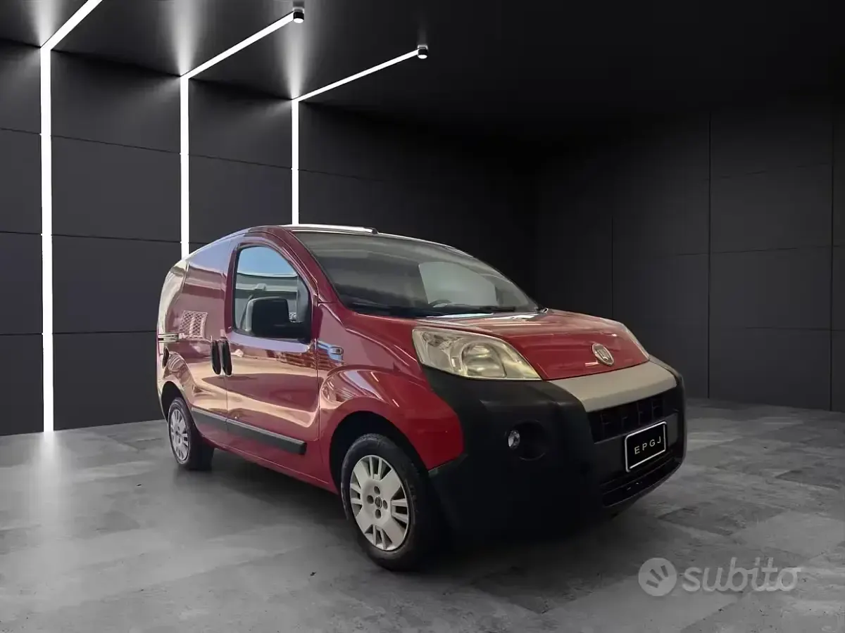 Usata Fiat Fiorino 75 CV (55 kW) 2011 Rosso Monovolume