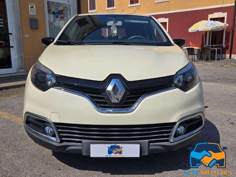 Usata Renault Captur Life 90 CV (66 kW) 2016 Beige SUV