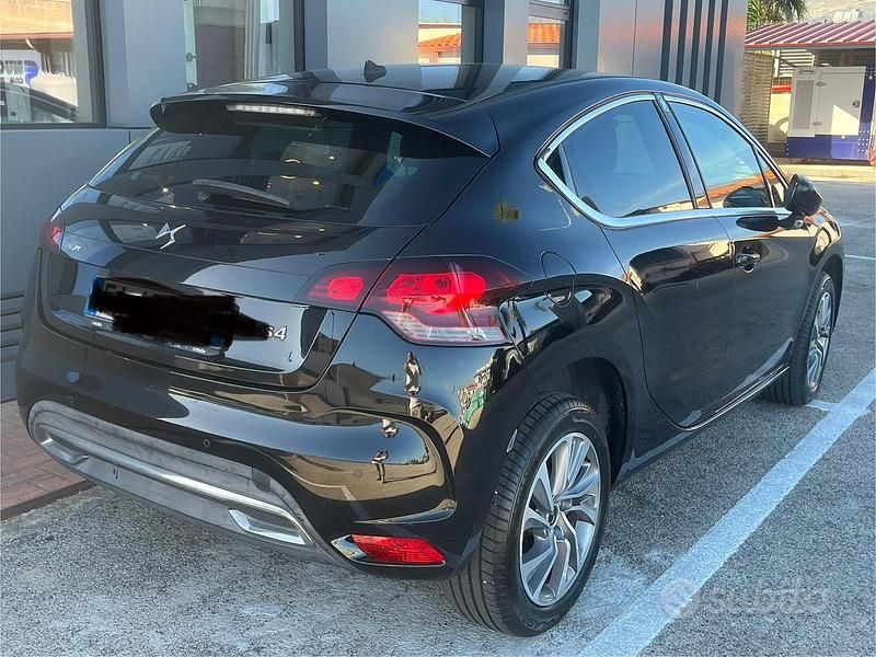 Usata Citroën DS4 So Chic 120 CV (88 kW) 2015 Nero Utilitaria