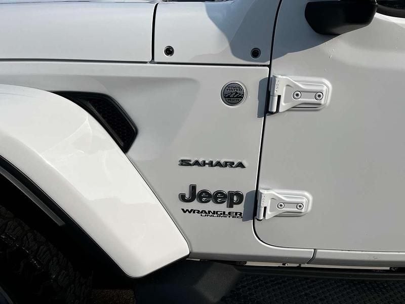 Usata Jeep Wrangler Unlimited Sahara 200 CV (147 kW) 2020 Bianco SUV