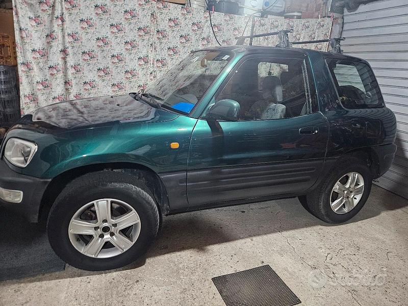 Usata Toyota RAV4 131 CV (96 kW) 1998 Station wagon