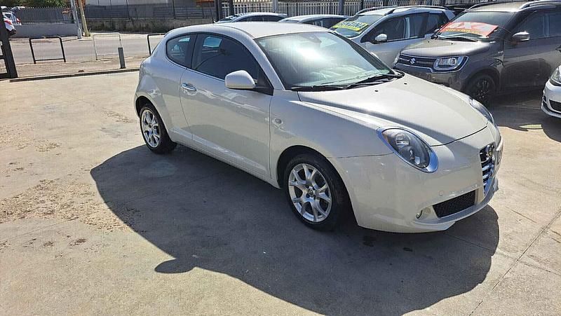 Usata Alfa Romeo MiTo Distinctive 85 CV (62 kW) 2014 Bianco Utilitaria