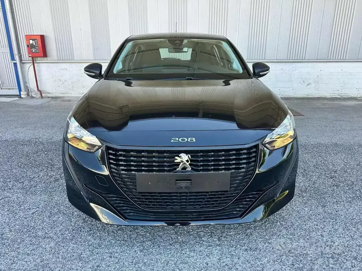 Usata Peugeot 208 Active 75 CV (55 kW) 2022 Nero Utilitaria