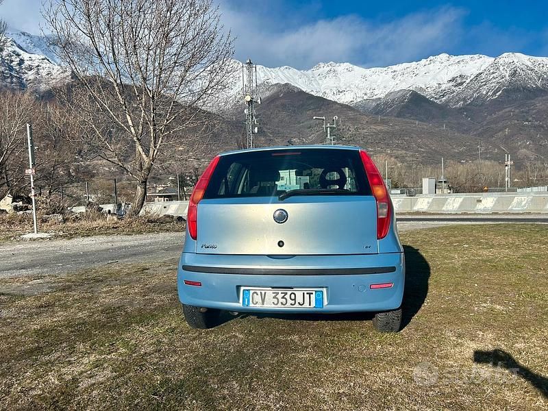 Usata Fiat Punto Emotion 2005 Blu Utilitaria