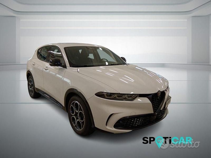 Second-hand Alfa Romeo Tonale Sprint 131 CP (96 kW) 2024 Alb SUV