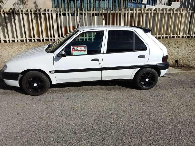 Usata Citroën Saxo Tonic 60 CV (44 kW) 1999 Utilitaria