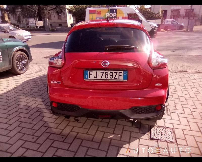 Usata Nissan Juke N-Connecta 110 CV (80 kW) 2017 Rosso SUV