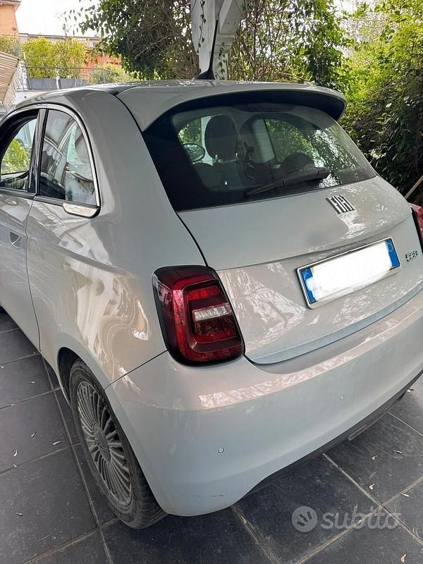 Usata Fiat 500e 9 kW (13 CV) 2020 Grigio Utilitaria