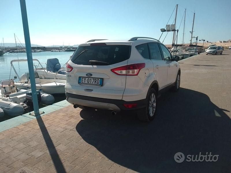 Bianco Usata 2015 Ford Kuga SUV | 10.900 € (Cara) - Immagine 1/4
