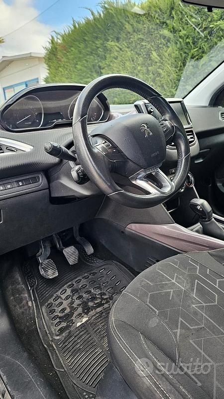 Usata Peugeot 2008 92 CV (67 kW) 2015 Nero SUV