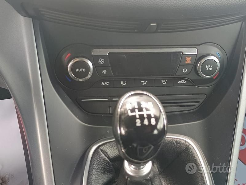 Begagnad Ford C-MAX Titanium 115 HK (84 kW) 2014 Grå Minibuss