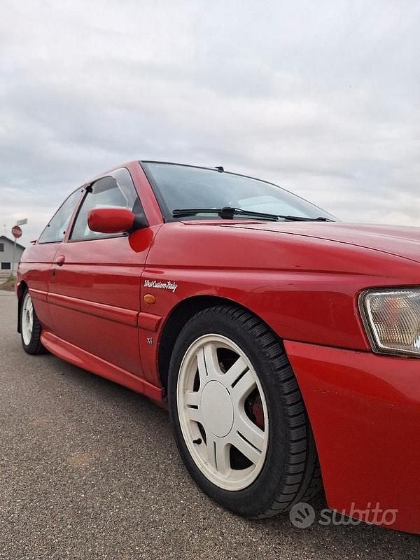 Usata Ford Escort RS 150 CV (110 kW) 1995 Rosso