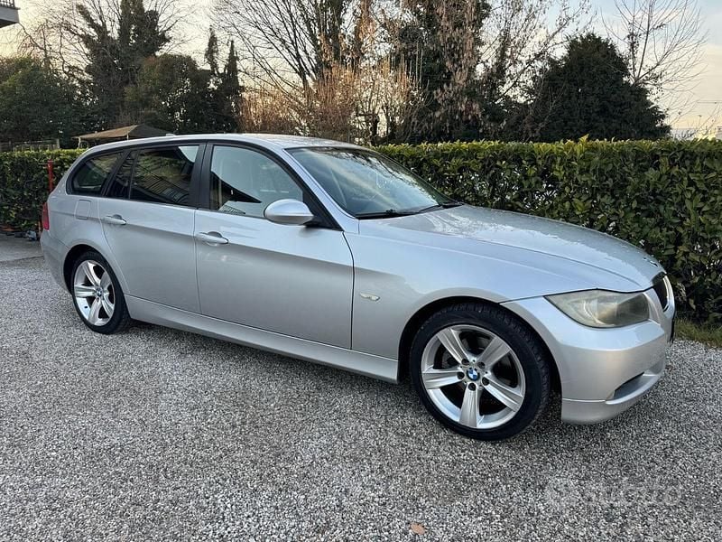 Usata BMW 320 Comfort Edition 163 CV (119 kW) 2006 Grigio Station wagon