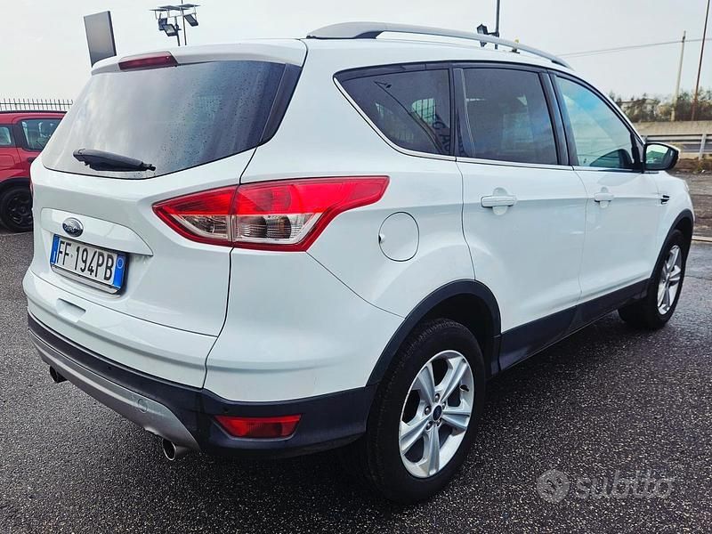 Usata Ford Kuga Titanium 150 CV (110 kW) 2016 Bianco SUV