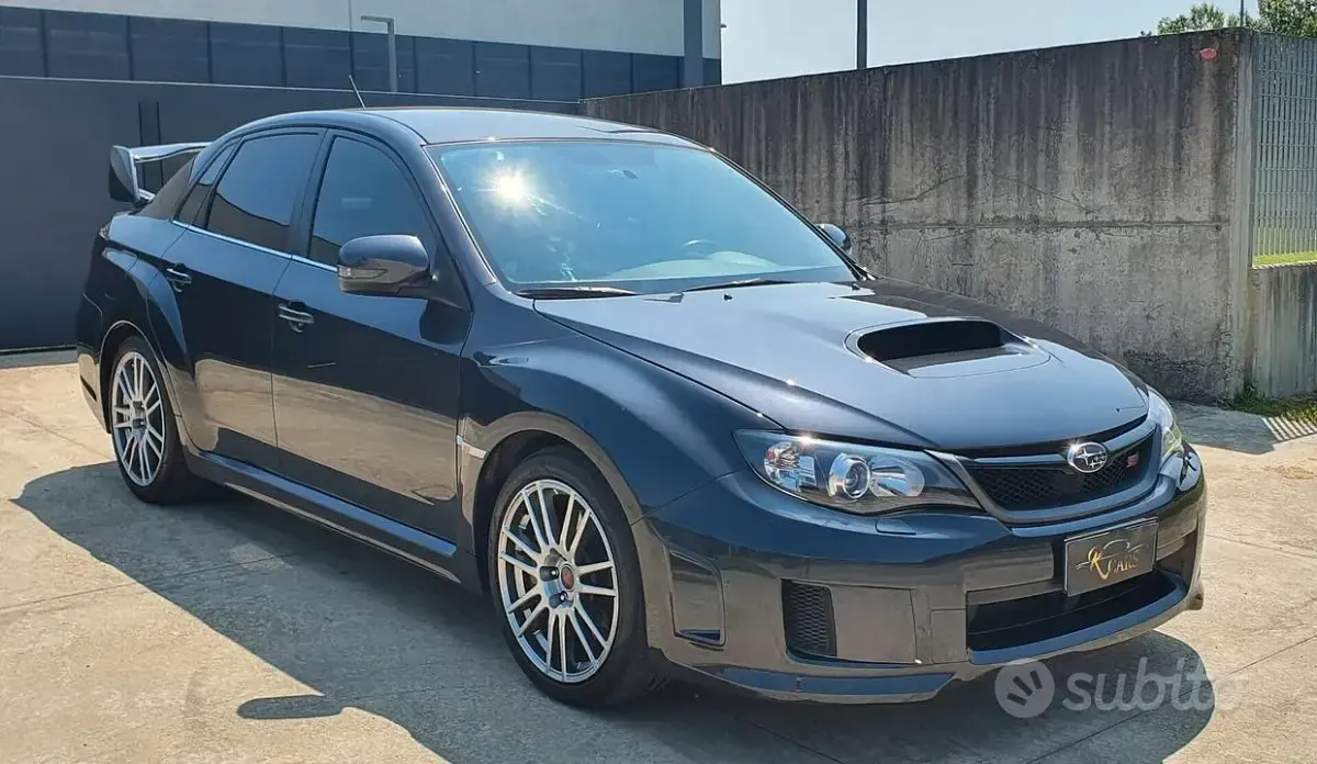 Usata Subaru Impreza 300 CV (220 kW) 2012 Grigio Berlina