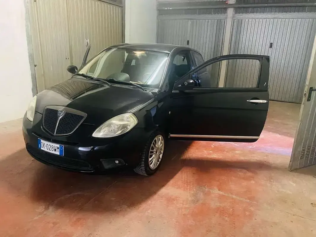 Usata Lancia Ypsilon 60 CV (44 kW) 2007 Utilitaria
