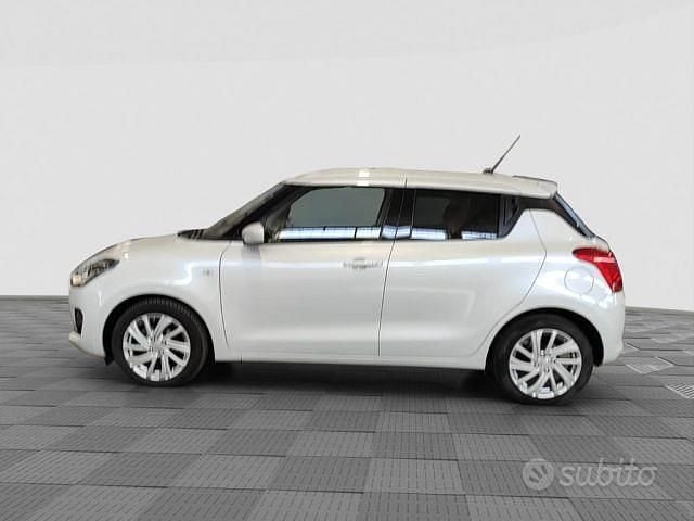 Usata Suzuki Swift 83 CV (61 kW) 2021 Bianco Utilitaria