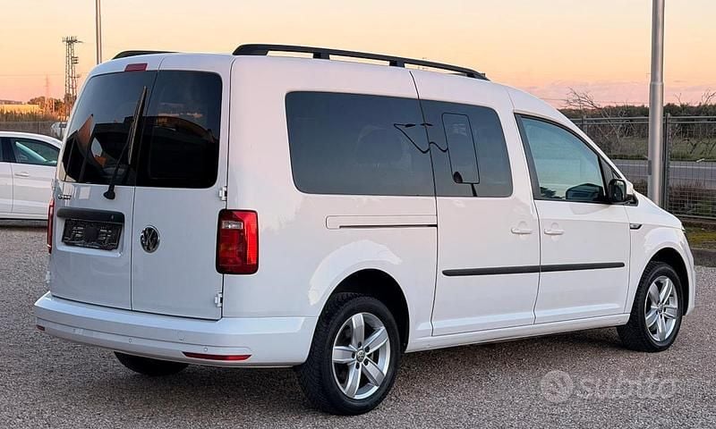 Usata VW Caddy Maxi 102 CV (75 kW) 2020 Bianco Monovolume