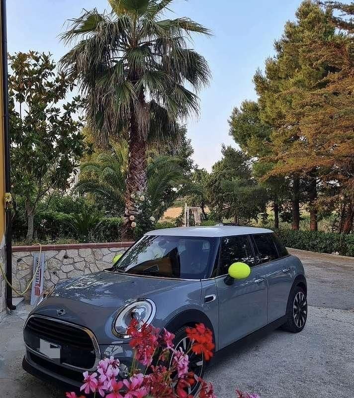 Grigio Usata 2015 Mini Cooper D Business Due volumi | 11.000 € (Cara) - Immagine 1/4
