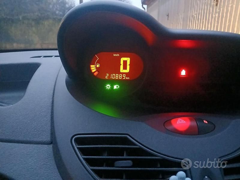 Usata Renault Twingo 2008 Blu Utilitaria