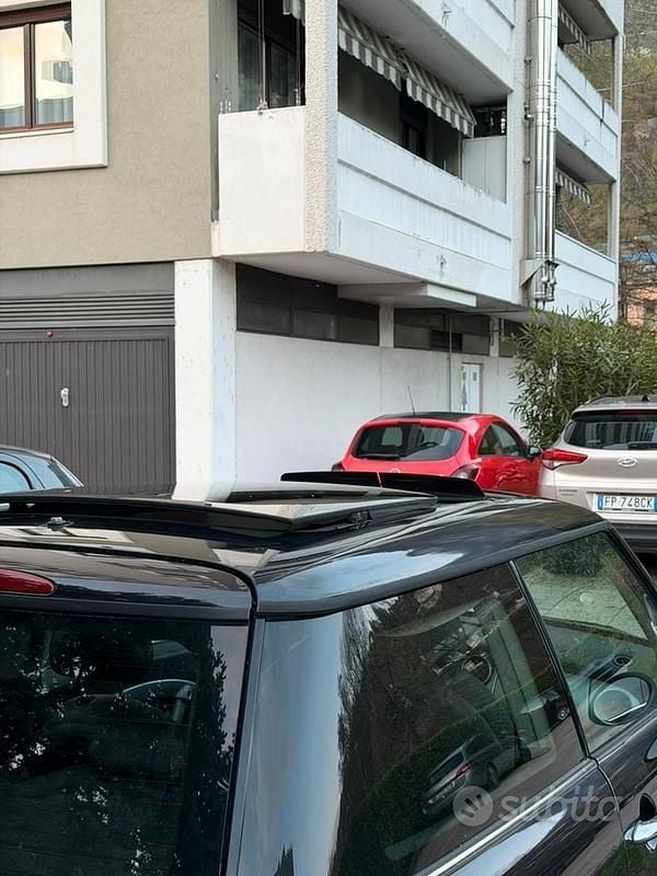 Usata Mini ONE 90 CV (66 kW) 2002 Nero Utilitaria