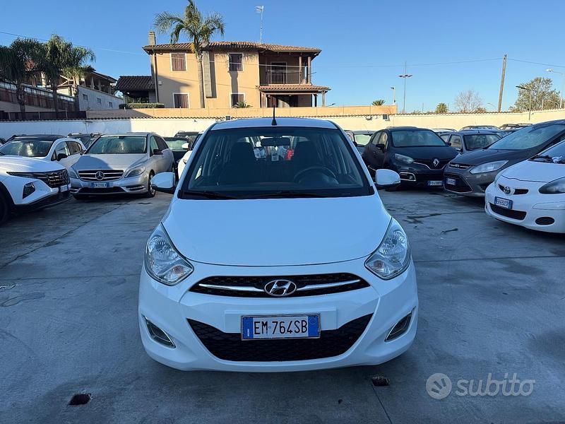 Usata Hyundai i10 69 CV (50 kW) 2012 Bianco Utilitaria