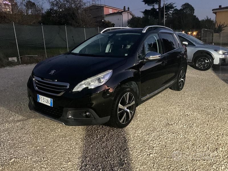 Usata Peugeot 2008 Allure 119 CV (87 kW) 2016 Nero SUV