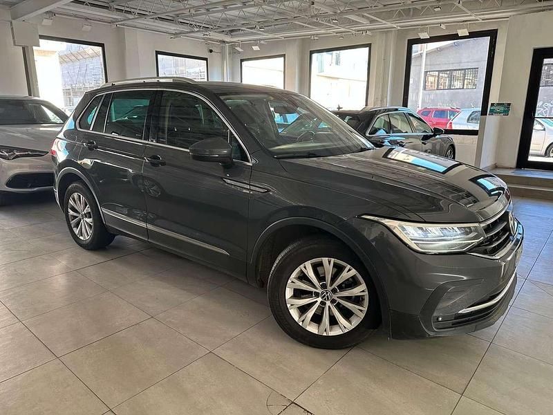 Usata VW Tiguan Life 150 CV (110 kW) 2021 Indium grey SUV