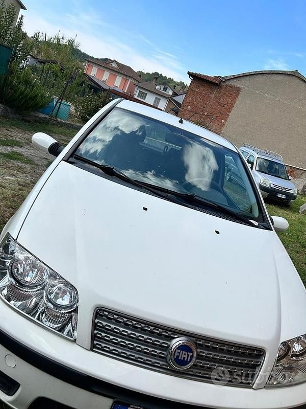 Usata Fiat Punto 60 CV (44 kW) 2007 Bianco Utilitaria