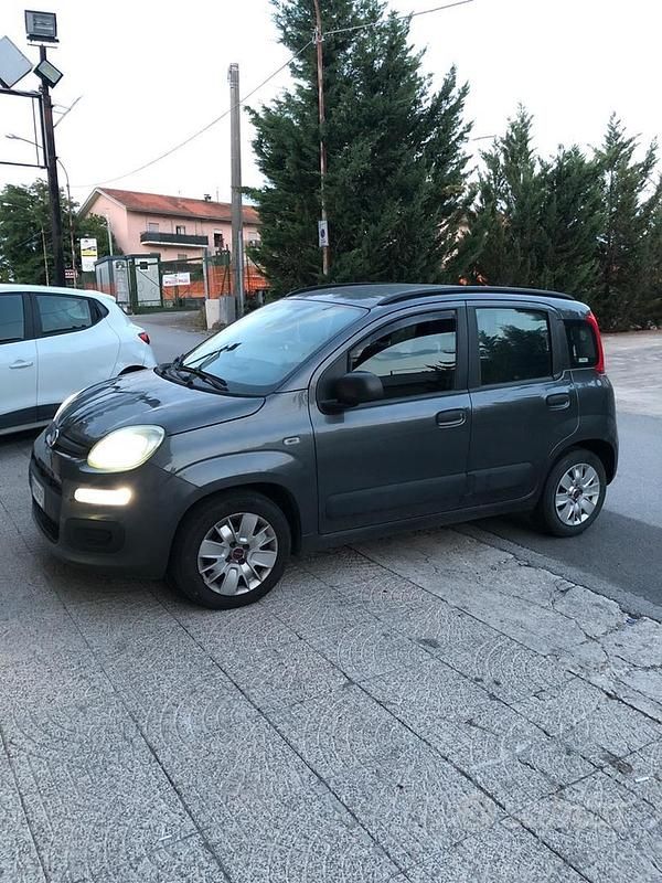 Usata Fiat Panda 95 CV (69 kW) 2017 Grigio Utilitaria