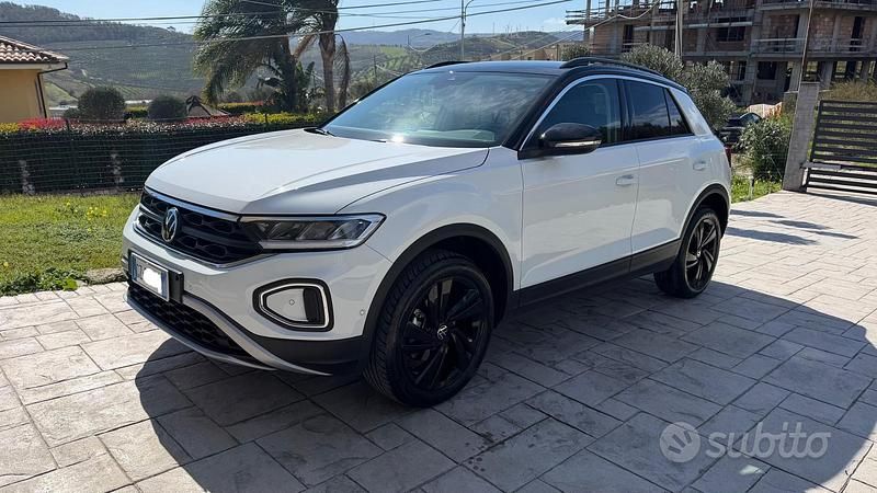 Usata VW T-Roc Sportline 116 CV (85 kW) 2025 Bianco SUV