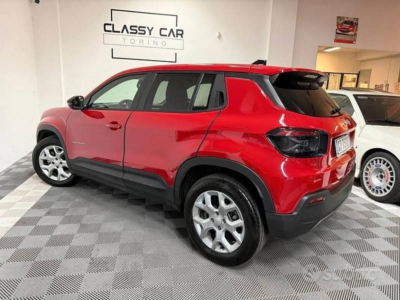 Usata Jeep Avenger Longitude 101 CV (74 kW) 2024 Rosso SUV