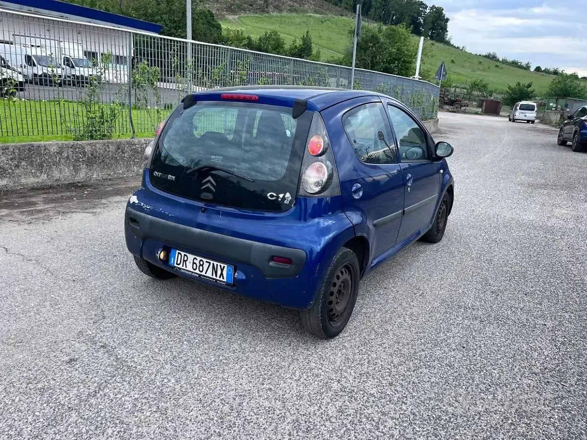 Usado Citroën C1 68 CV (50 kW) 2008 Azul Utilitario