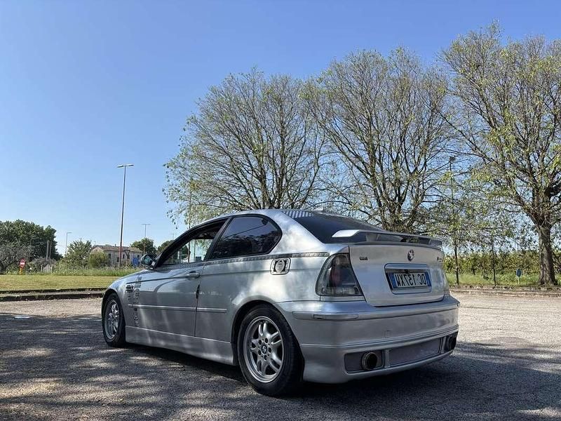 Usata BMW 318 Compact M Sport 116 CV (85 kW) 2001 Utilitaria