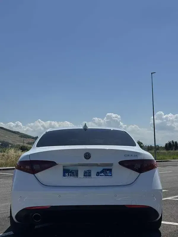 Usata Alfa Romeo Giulia Super 150 CV (110 kW) 2017 Berlina