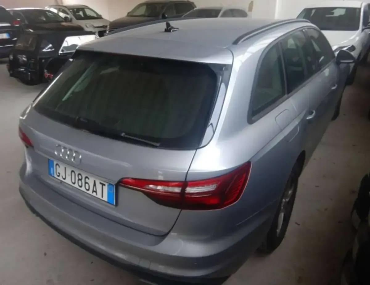Usata Audi A4 Business 136 CV (100 kW) 2022 Argento Station wagon