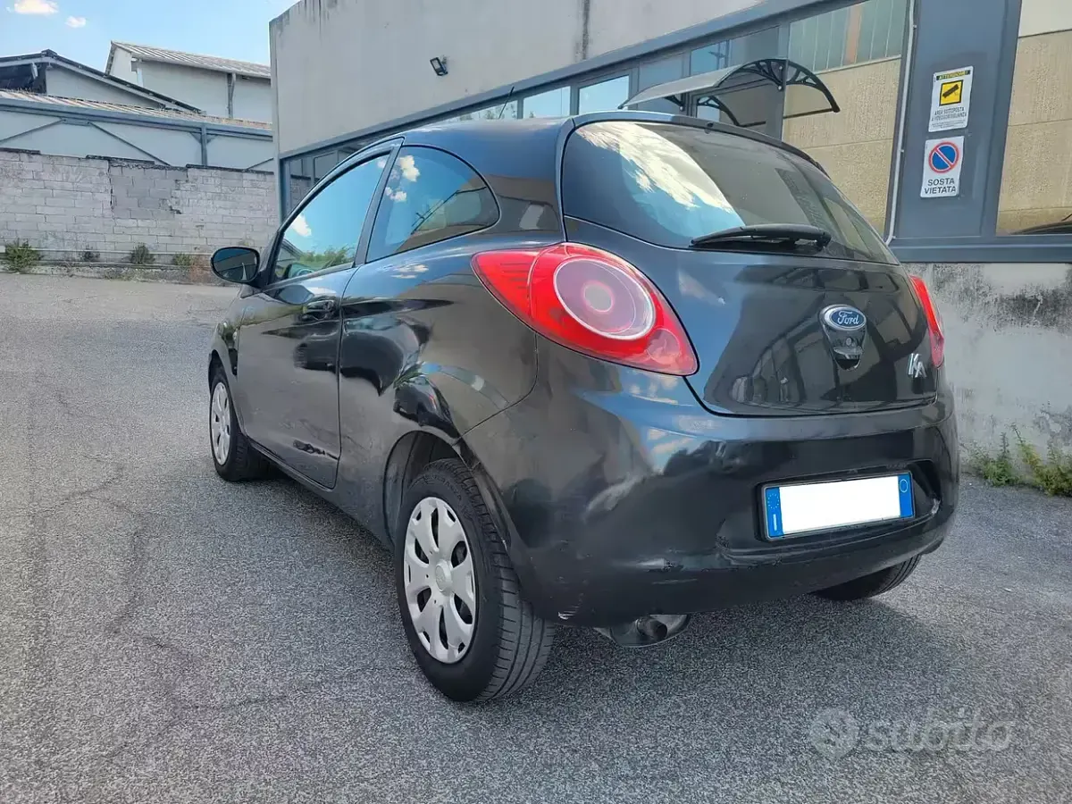 Usata Ford Ka 69 CV (50 kW) 2010 Nero Utilitaria