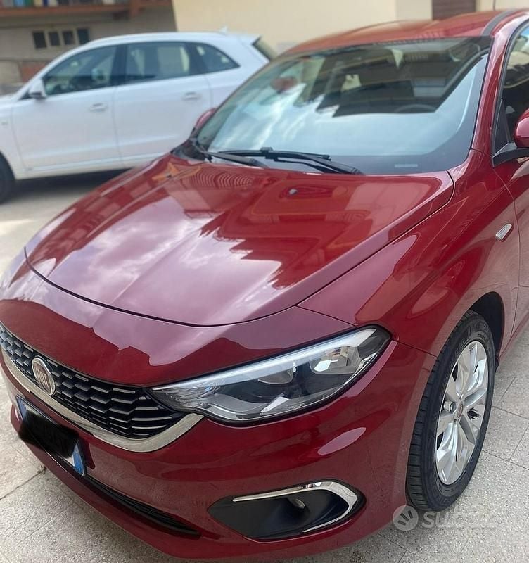 Usata Fiat Tipo 2017 Rosso Utilitaria
